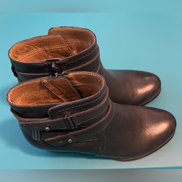 Womens 7M Blue Naturalizer Short Boot - Picture 2 of 7